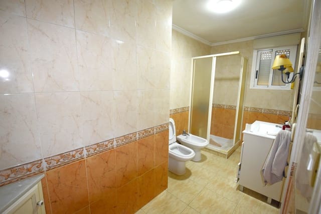 4 slaapkamer Halfvrijstaande villa te koop in Las Viñas, Guardamar del Segura - € 310.000 (Ref: 7981825)