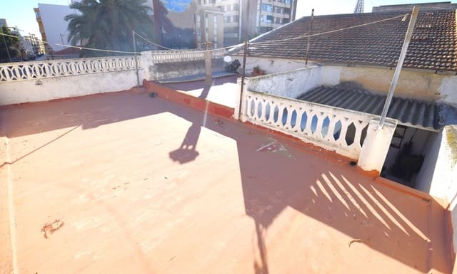 4 slaapkamer Halfvrijstaande villa te koop in Las Viñas, Guardamar del Segura - € 310.000 (Ref: 7981825)