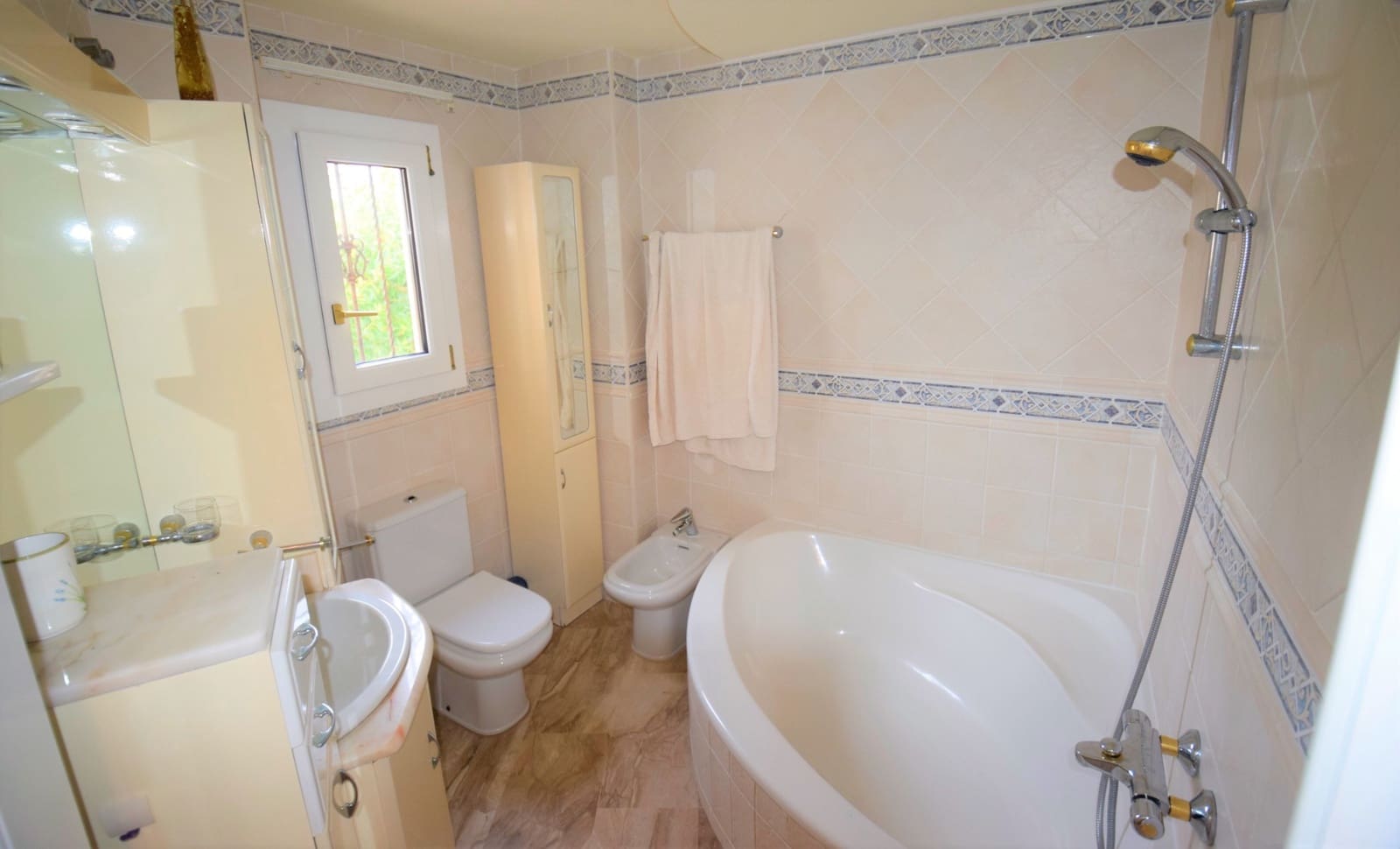 5 chambre Villa/Maison à vendre à Guardamar del Segura - 680 000 € (Ref: 8024678)