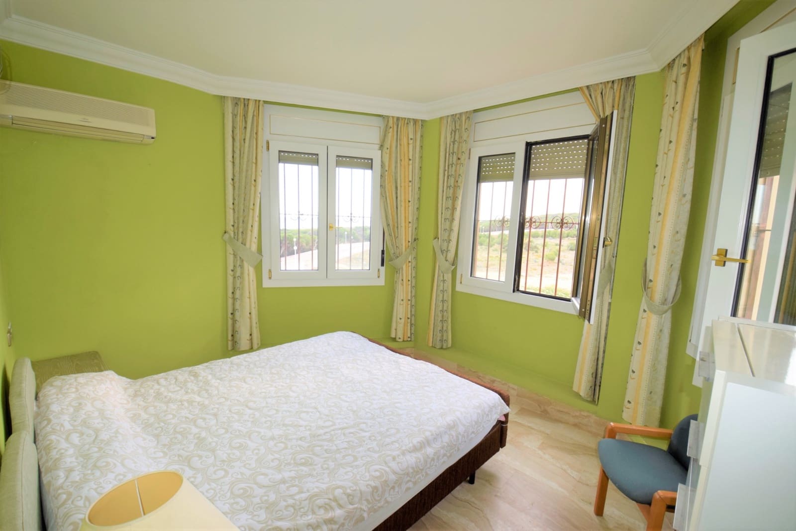 5 chambre Villa/Maison à vendre à Guardamar del Segura - 680 000 € (Ref: 8024678)