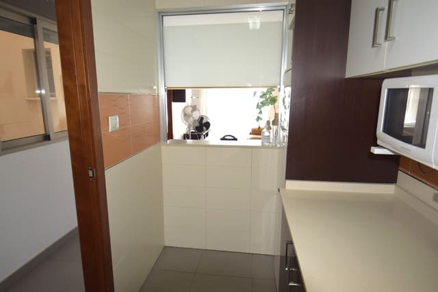 Apartamento de 2 habitaciones en Guardamar Playa, Guardamar del Segura en alquiler - 850 € (Ref: 8047486)