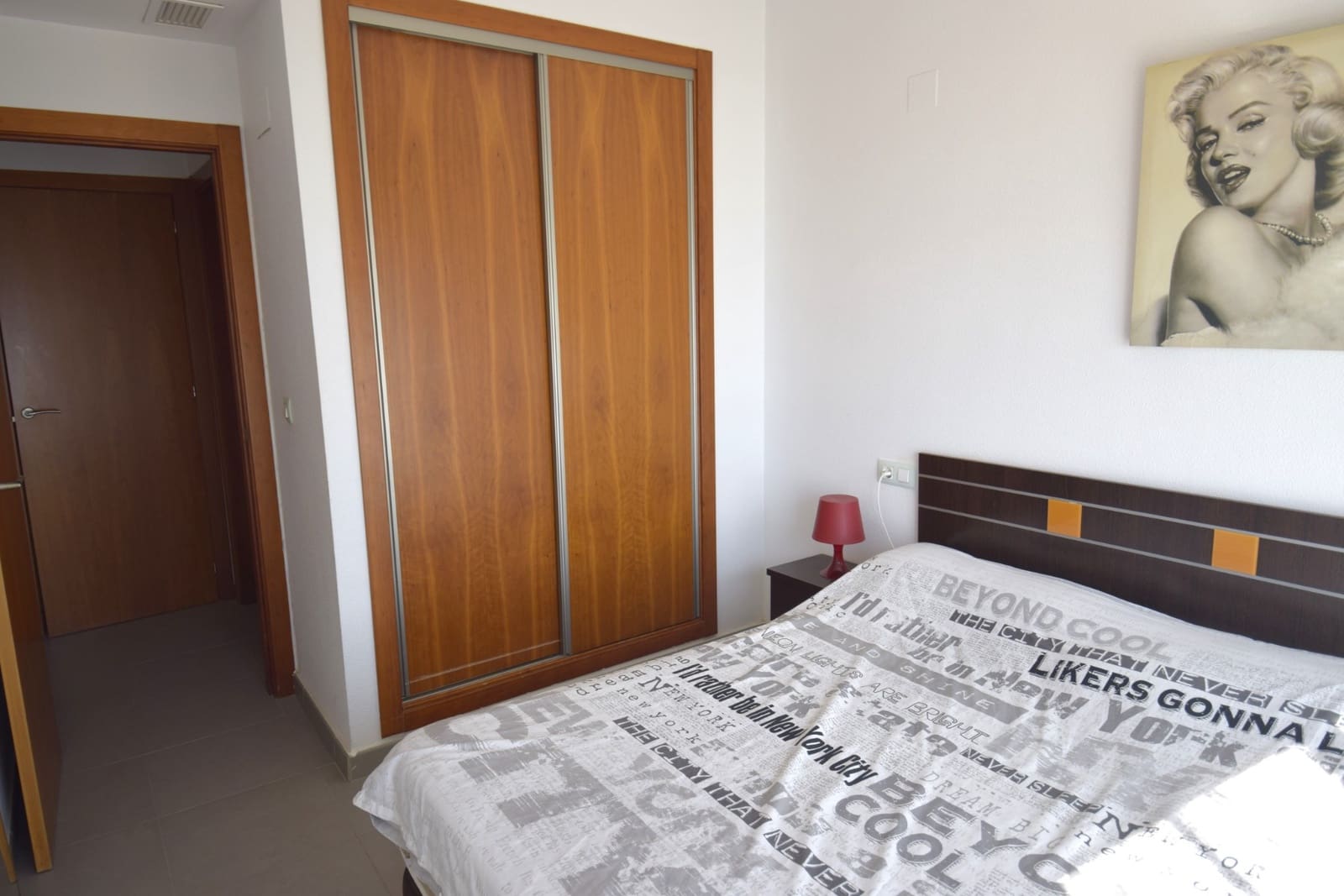 Apartamento de 2 habitaciones en Guardamar del Segura en alquiler - 850 € (Ref: 8047486)
