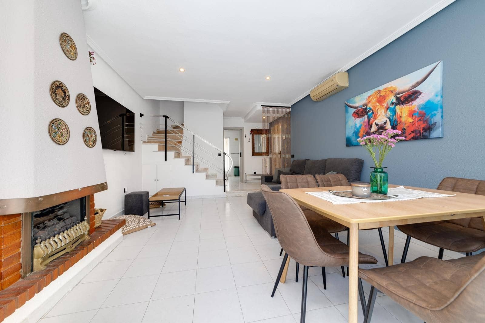 3 camera da letto Villetta a Schiera da affitare come casa vacanza in Guardamar del Segura con piscina - 800 € (Rif: 8085155)