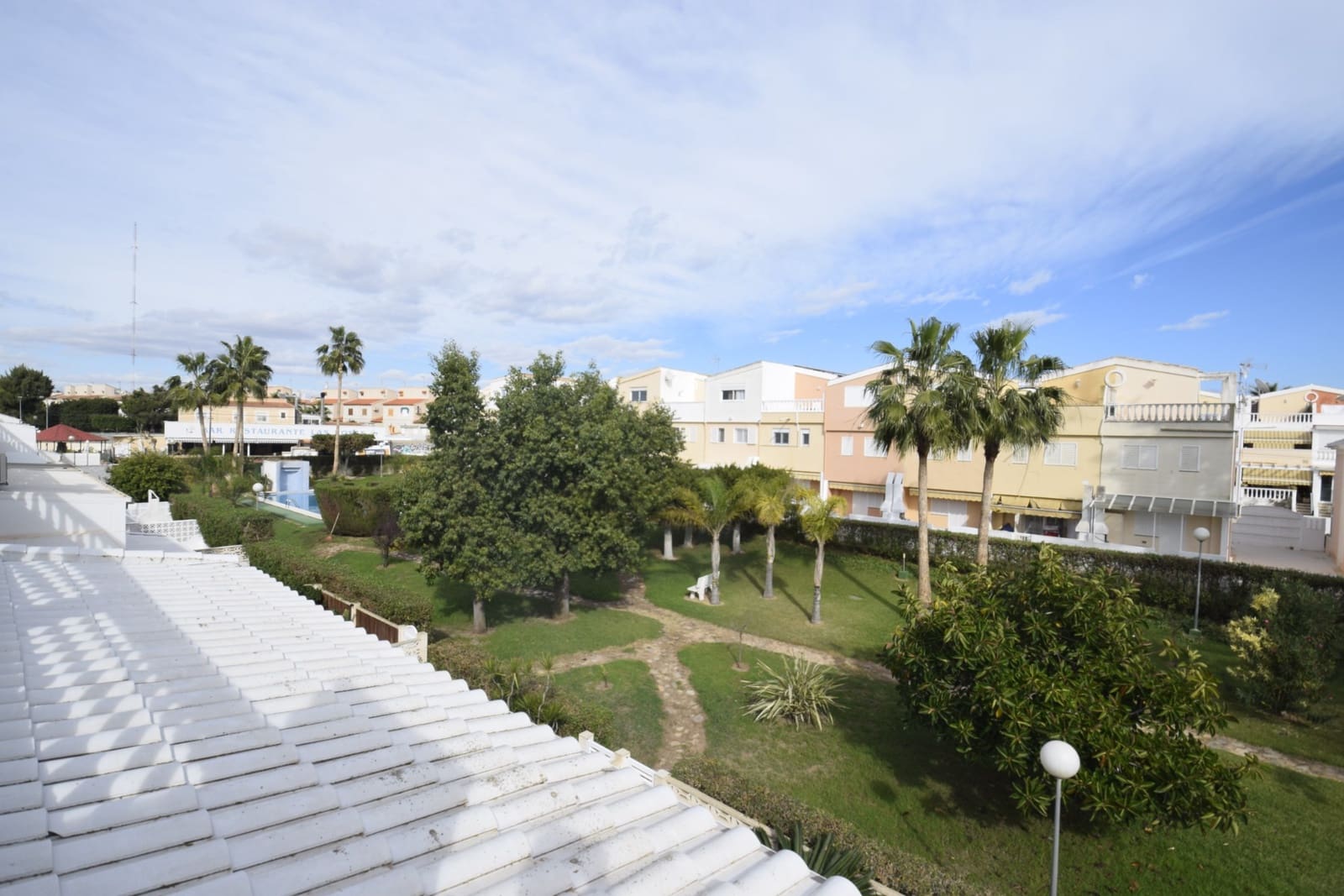 3 camera da letto Villetta a Schiera da affitare come casa vacanza in Guardamar del Segura con piscina - 800 € (Rif: 8085155)