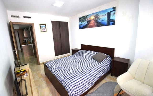 4 camera da letto Appartamento in vendita in Centro - Muelle Pesquero, Torrevieja - 199.000 € (Rif: 8220376)
