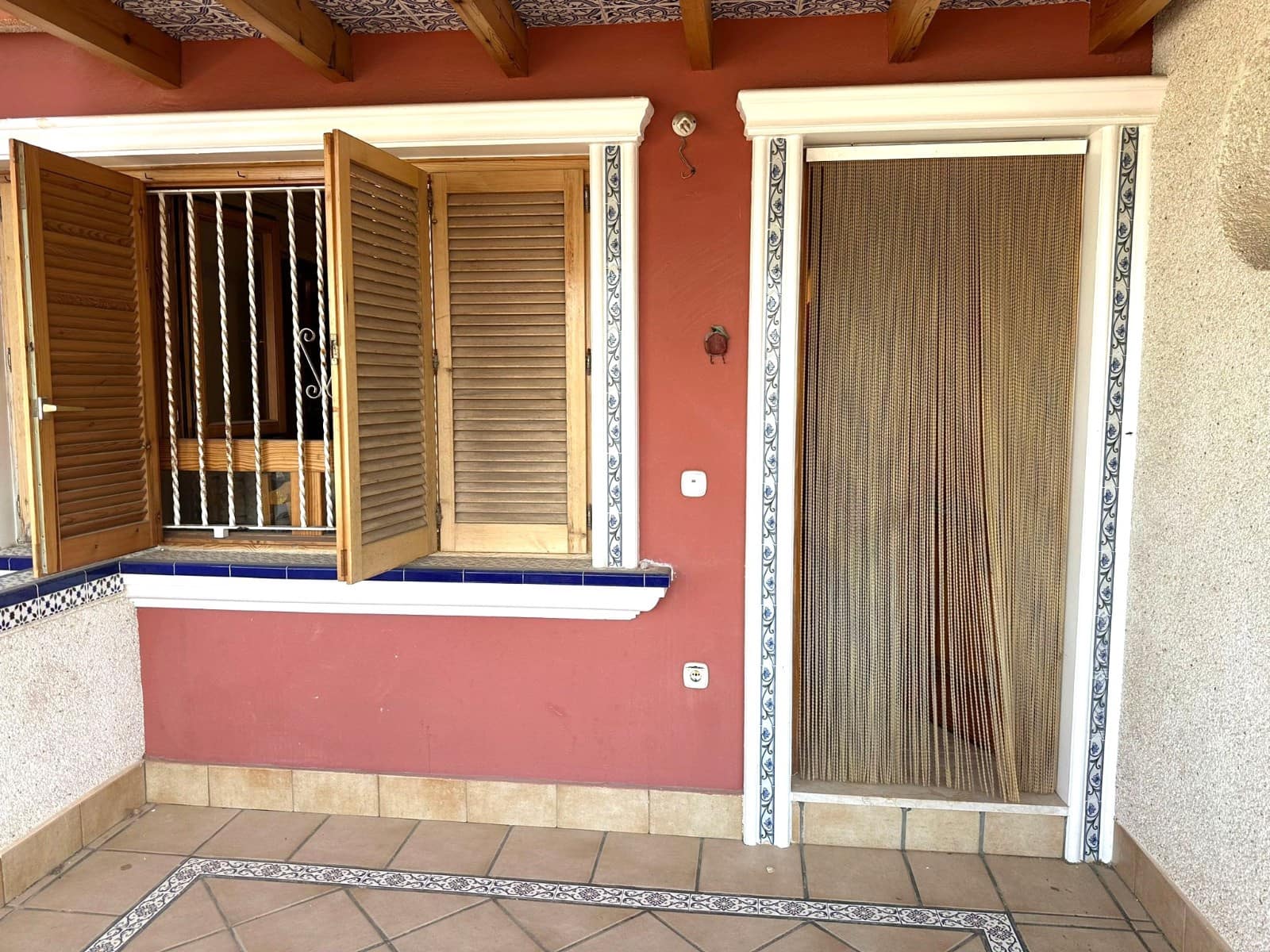 4 quarto Bungalow para venda em Guardamar del Segura com garagem - 220 000 € (Ref: 8363772)
