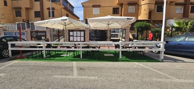 Commercial for sale in Aguas Nuevas, Torrevieja - € 520,000 (Ref: 8410462)