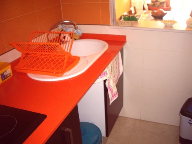 2 soverom Leilighet til salgs i Guardamar Playa, Guardamar del Segura med garasje - € 260 000 (Ref: 8416973)