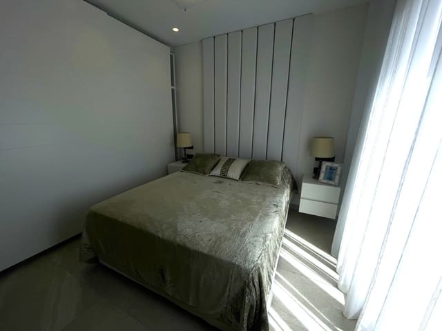 Chalet de 3 habitaciones en Ciudad Quesada, Rojales en venta con piscina - 694.990 € (Ref: 8478708)