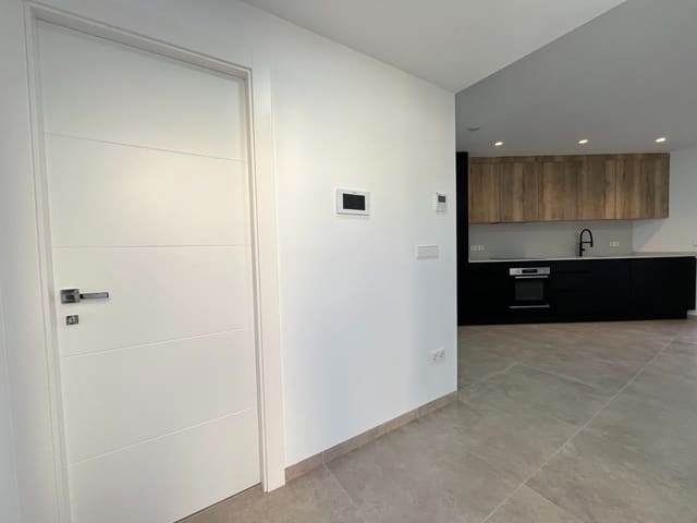 Chalet de 3 habitaciones en San Pedro del Pinatar en venta con piscina - 445.000 € (Ref: 8546278)