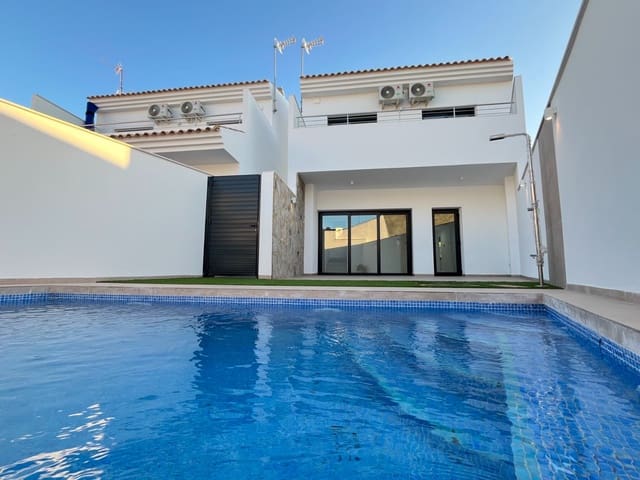 Chalet de 3 habitaciones en San Pedro del Pinatar en venta con piscina - 445.000 € (Ref: 8546278)