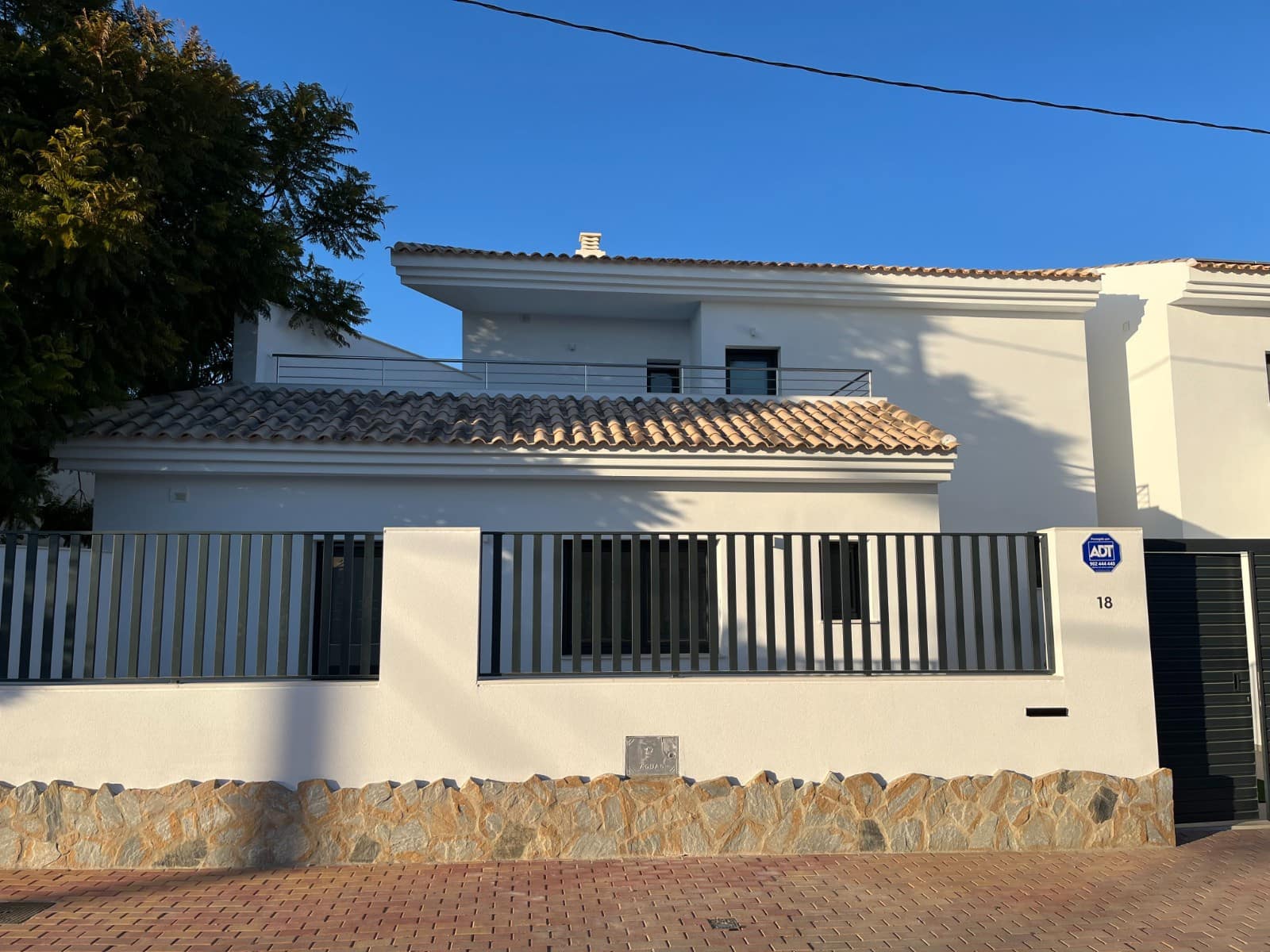 Chalet de 3 habitaciones en San Pedro del Pinatar en venta con piscina - 445.000 € (Ref: 8546278)