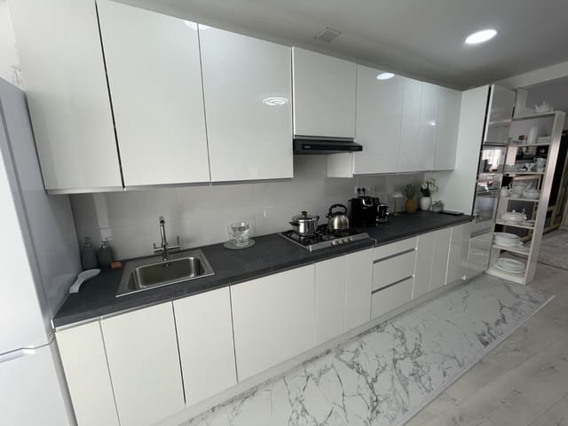 3 soveværelse Lejlighed til salg i Guardamar del Segura - € 189.900 (Ref: 8585561)