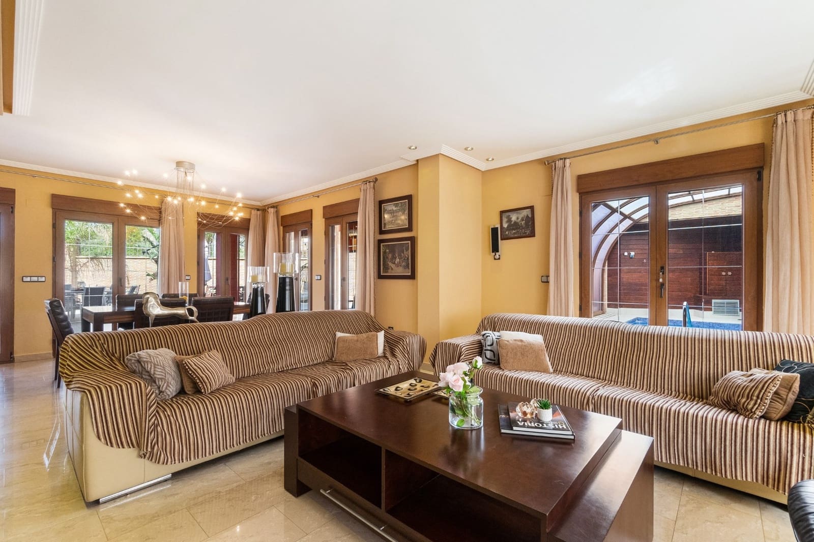 4 bedroom Villa for sale in Orihuela with pool - € 580,000 (Ref: 8595746)