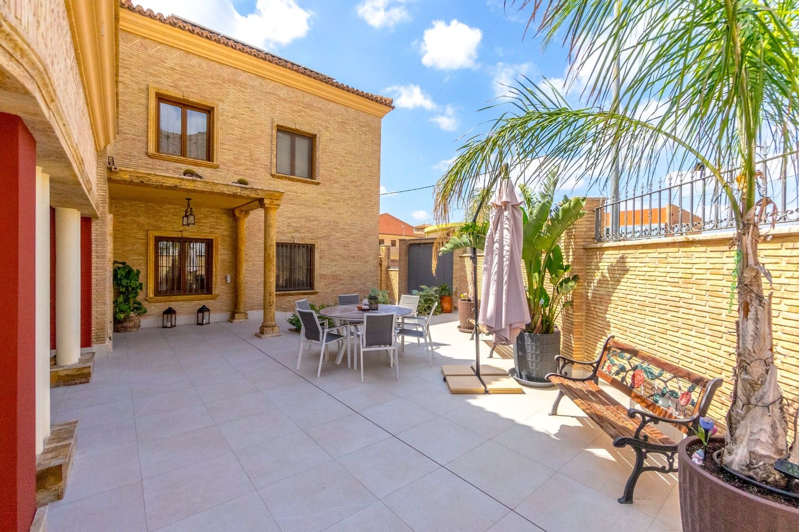 4 bedroom Villa for sale in Orihuela with pool - € 580,000 (Ref: 8595746)