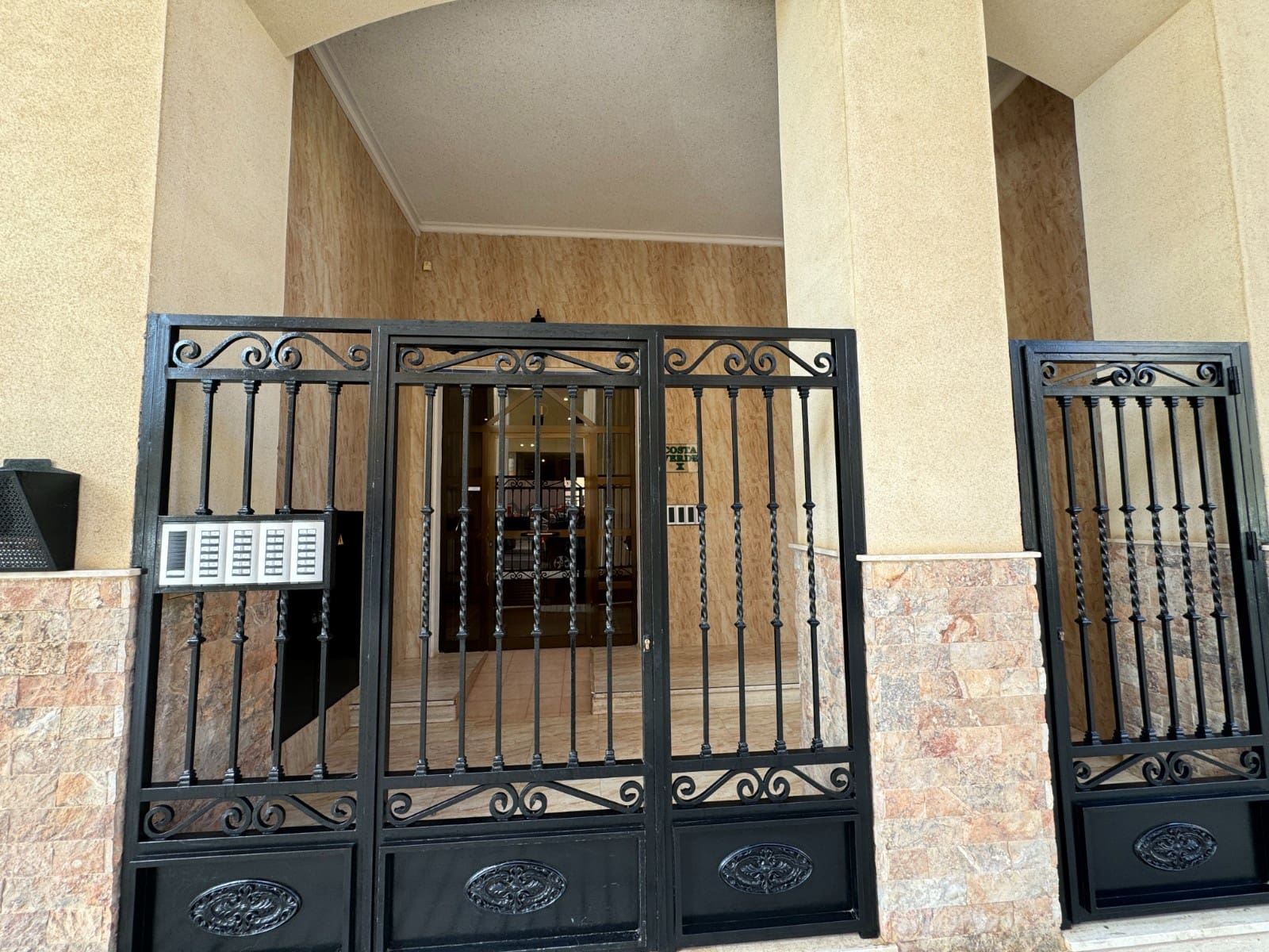 Apartamento de 3 habitaciones en Guardamar del Segura en venta con garaje - 320.000 € (Ref: 8598816)