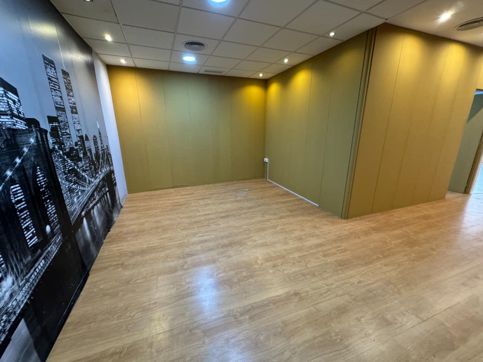 1 soverom Kommersiell til salgs i Guardamar del Segura - € 220 000 (Ref: 8647441)