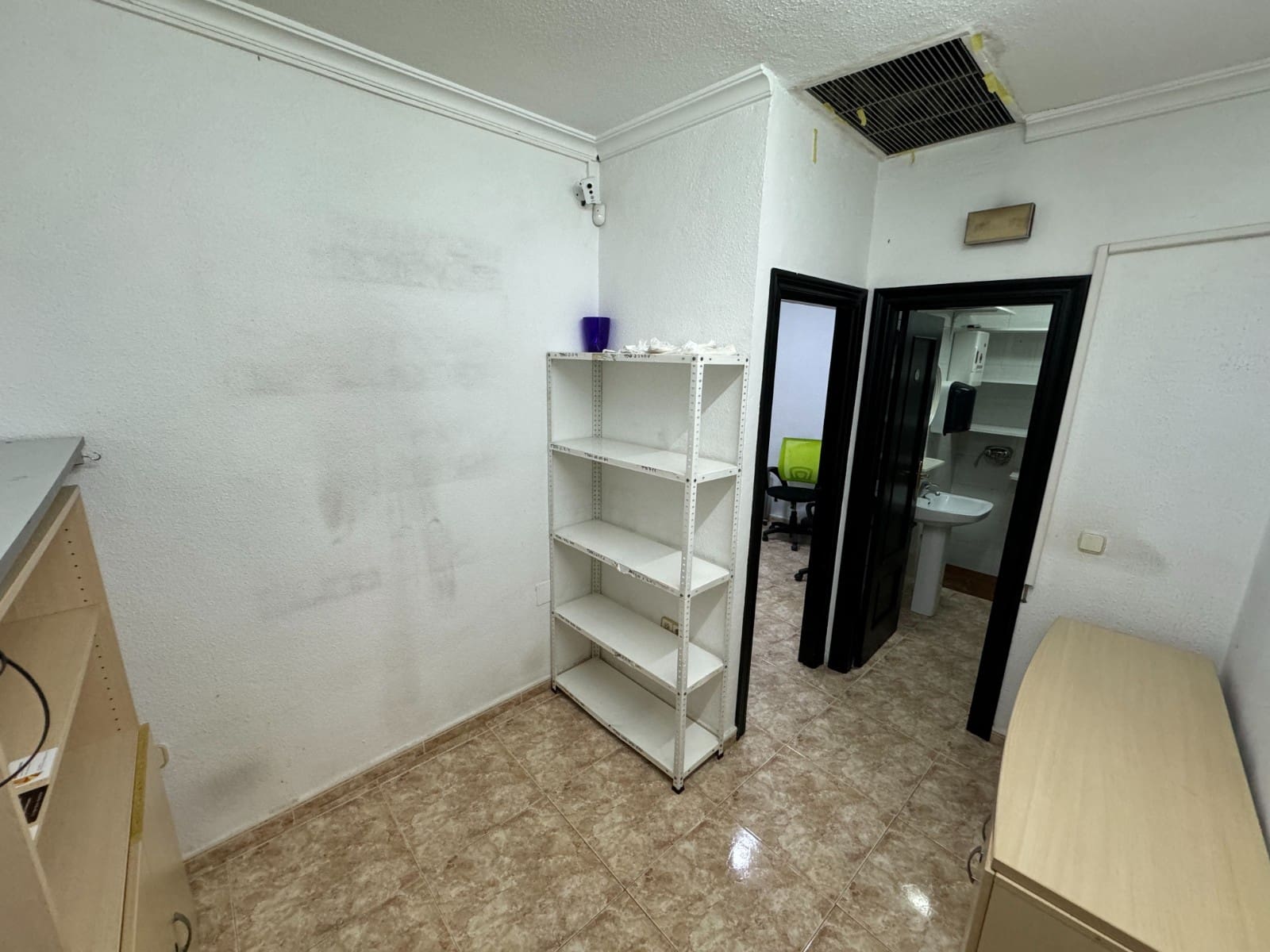 1 soverom Kommersiell til salgs i Guardamar del Segura - € 220 000 (Ref: 8647441)