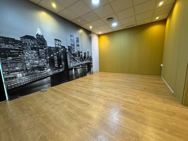 1 bedroom Commercial for sale in Zona Pueblo, Guardamar del Segura - € 220,000 (Ref: 8647441)