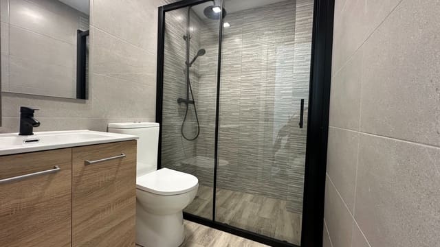 2 sovrum Lägenhet till salu i El Moncayo - El Pòrtic, Guardamar del Segura med pool - 120 000 € (Ref: 8800485)