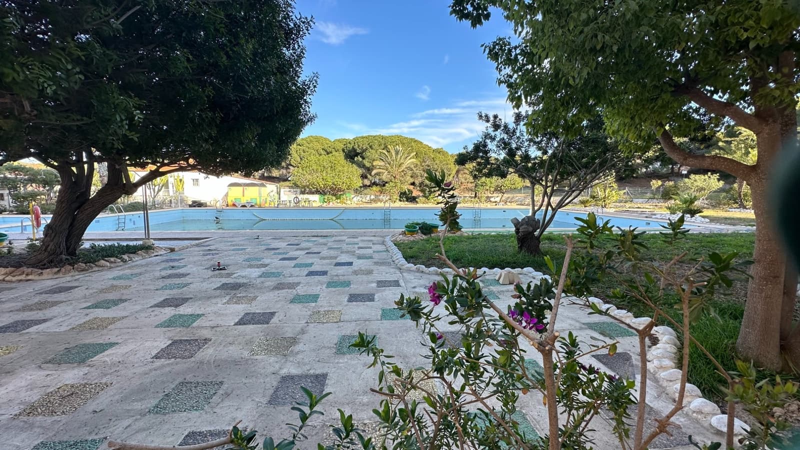 2 sovrum Lägenhet till salu i Guardamar del Segura med pool - 120 000 € (Ref: 8800485)