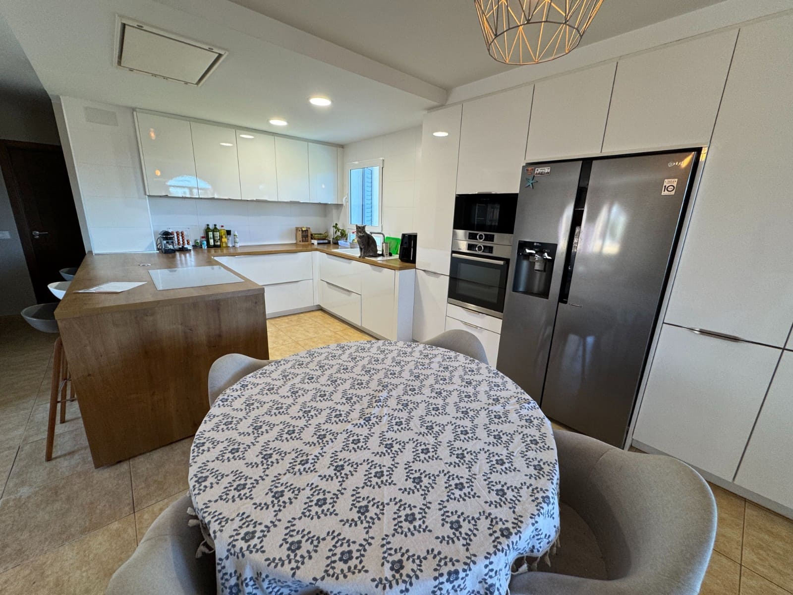 5 bedroom Villa for sale in La Zenia with pool - € 850,000 (Ref: 8803869)