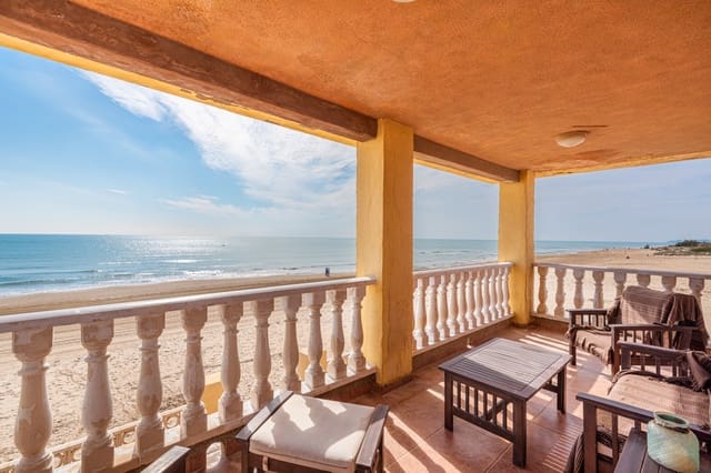 7 soverom Villa til salgs i Guardamar Playa, Guardamar del Segura - € 949 900 (Ref: 8820649)