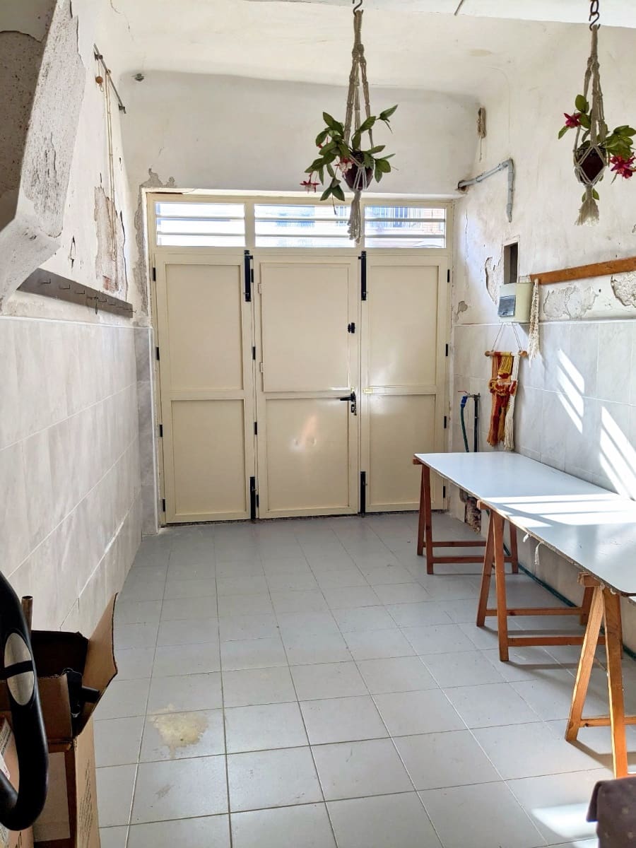 5 soveværelse Byhus til salg i Guardamar del Segura med garage - € 289.900 (Ref: 8906911)