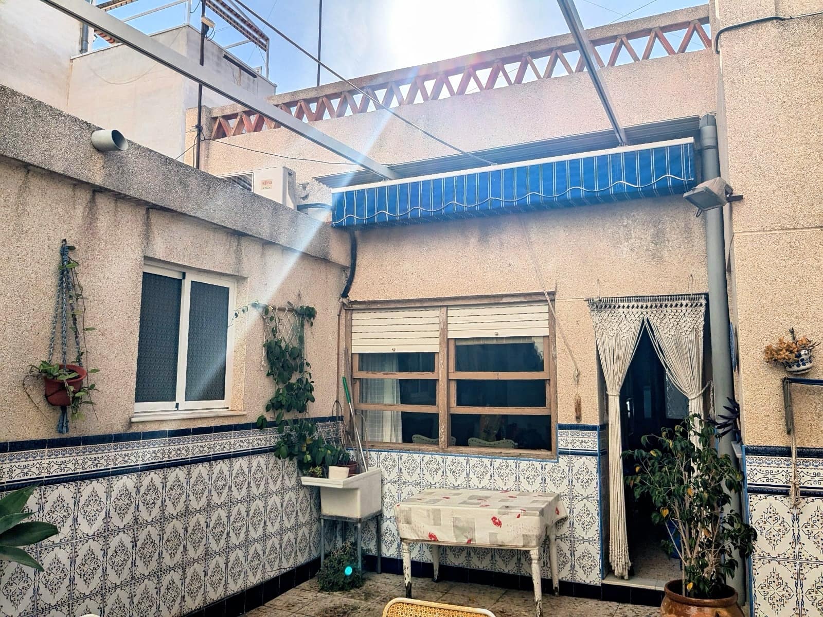 5 soveværelse Byhus til salg i Guardamar del Segura med garage - € 289.900 (Ref: 8906911)