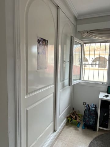 Chalet de 3 habitaciones en Benijófar en venta con piscina - 350.000 € (Ref: 8981917)