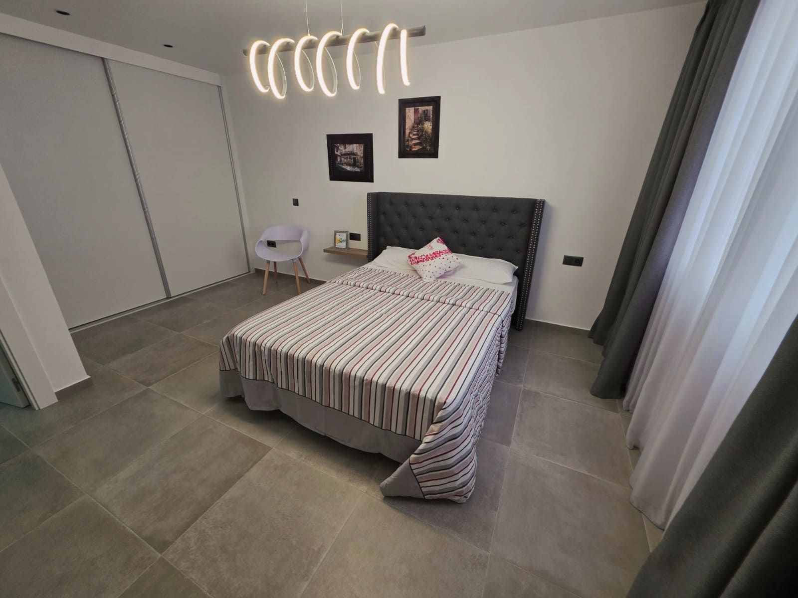 3 soveværelse Lejlighed til salg i Torrevieja - € 559.000 (Ref: 8992022)