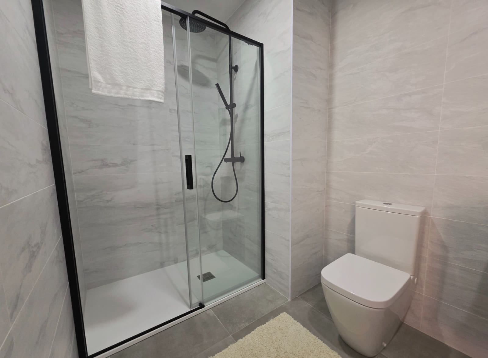 3 soveværelse Lejlighed til salg i Torrevieja - € 559.000 (Ref: 8992022)