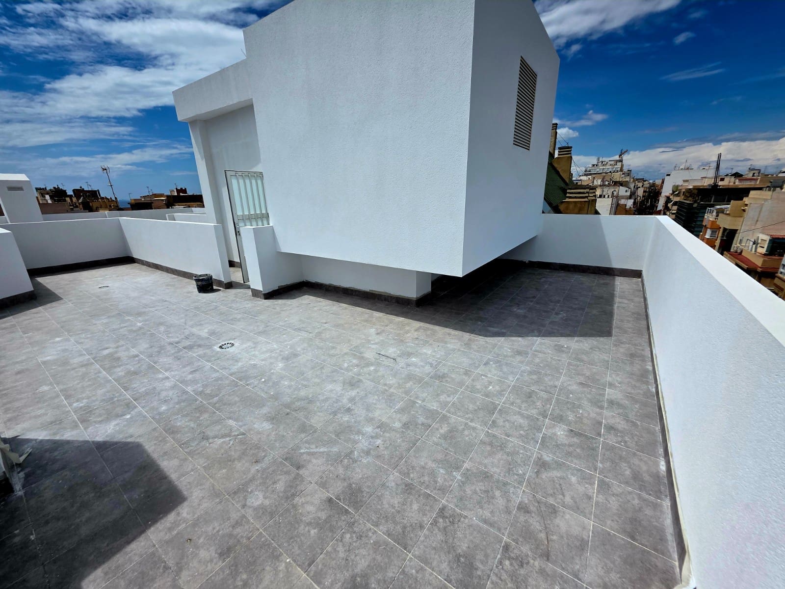 3 soveværelse Lejlighed til salg i Torrevieja - € 559.000 (Ref: 8992022)