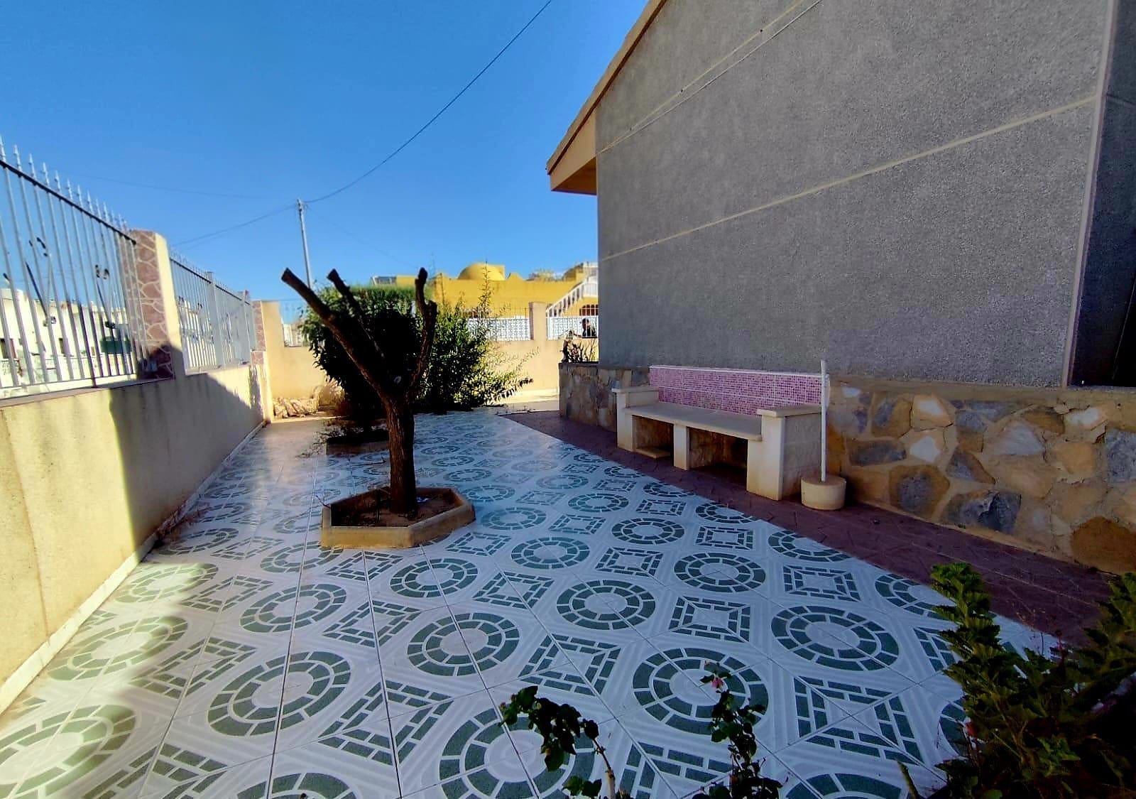 4 sypialnia Willa na sprzedaż w Torrevieja - 330 000 € (Ref: 9103984)