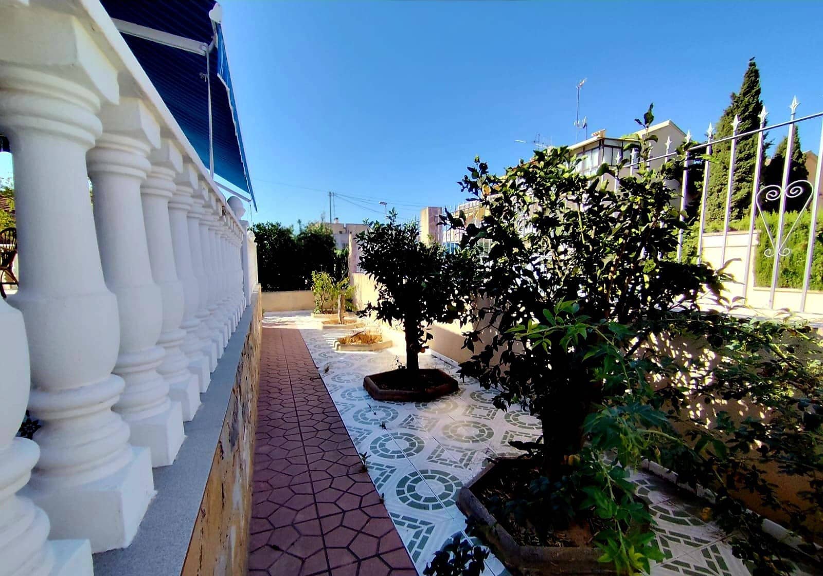 4 sypialnia Willa na sprzedaż w Torrevieja - 330 000 € (Ref: 9103984)