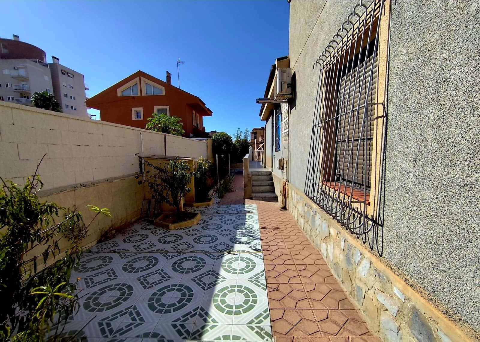 4 sypialnia Willa na sprzedaż w Torrevieja - 330 000 € (Ref: 9103984)