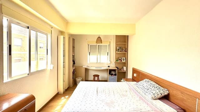 Apartamento de 3 habitaciones en Centro, Torrevieja en venta - 149.900 € (Ref: 9142266)