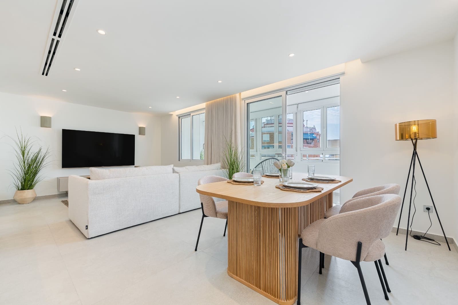 3 makuuhuone Kattohuoneisto myytävänä paikassa Torrevieja mukana 
autotalli - 319 000 € (Ref: 9191862)