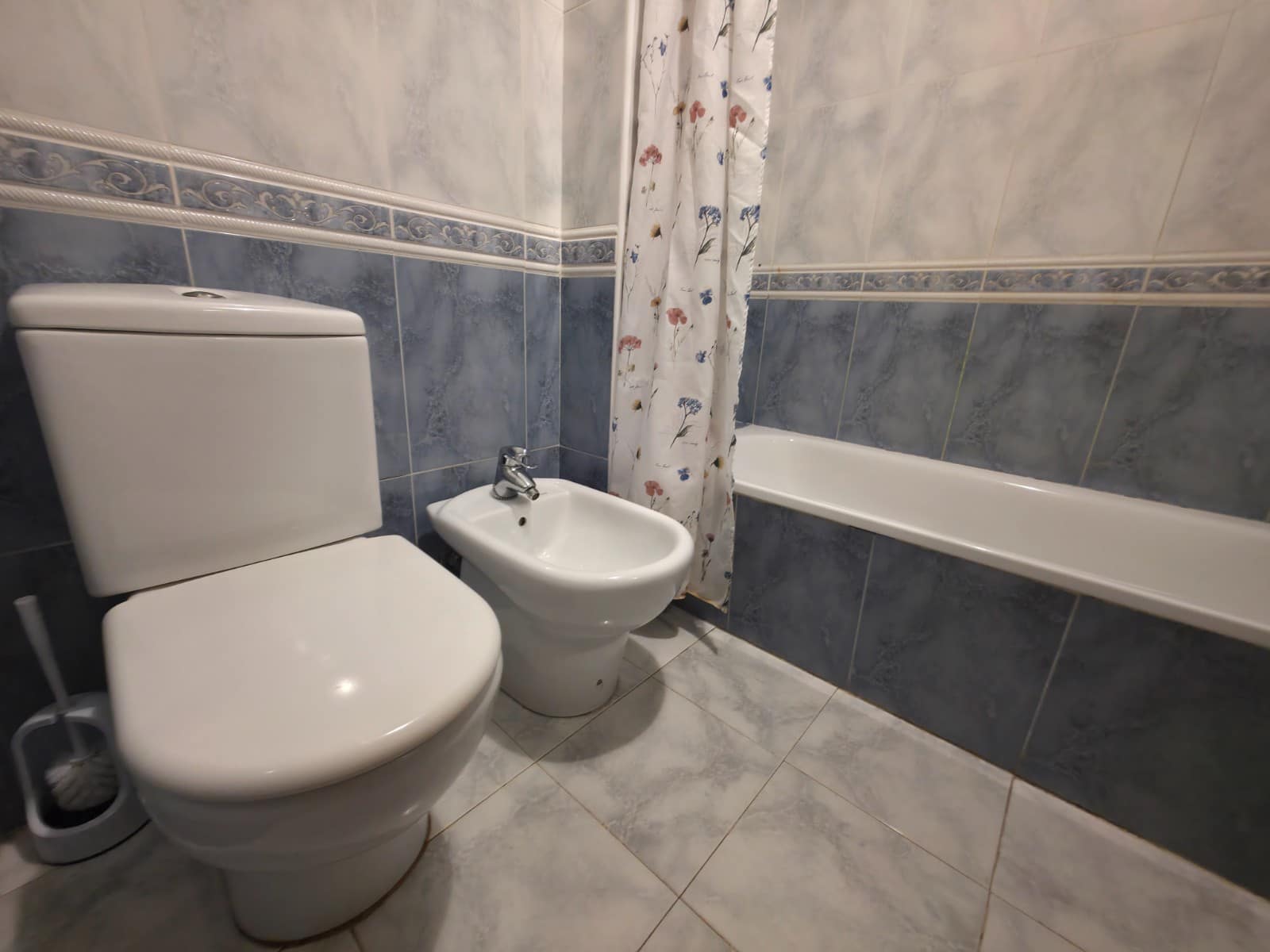 3 makuuhuone Huoneisto myytävänä paikassa Torrevieja mukana uima-altaan - 225 000 € (Ref: 9357697)