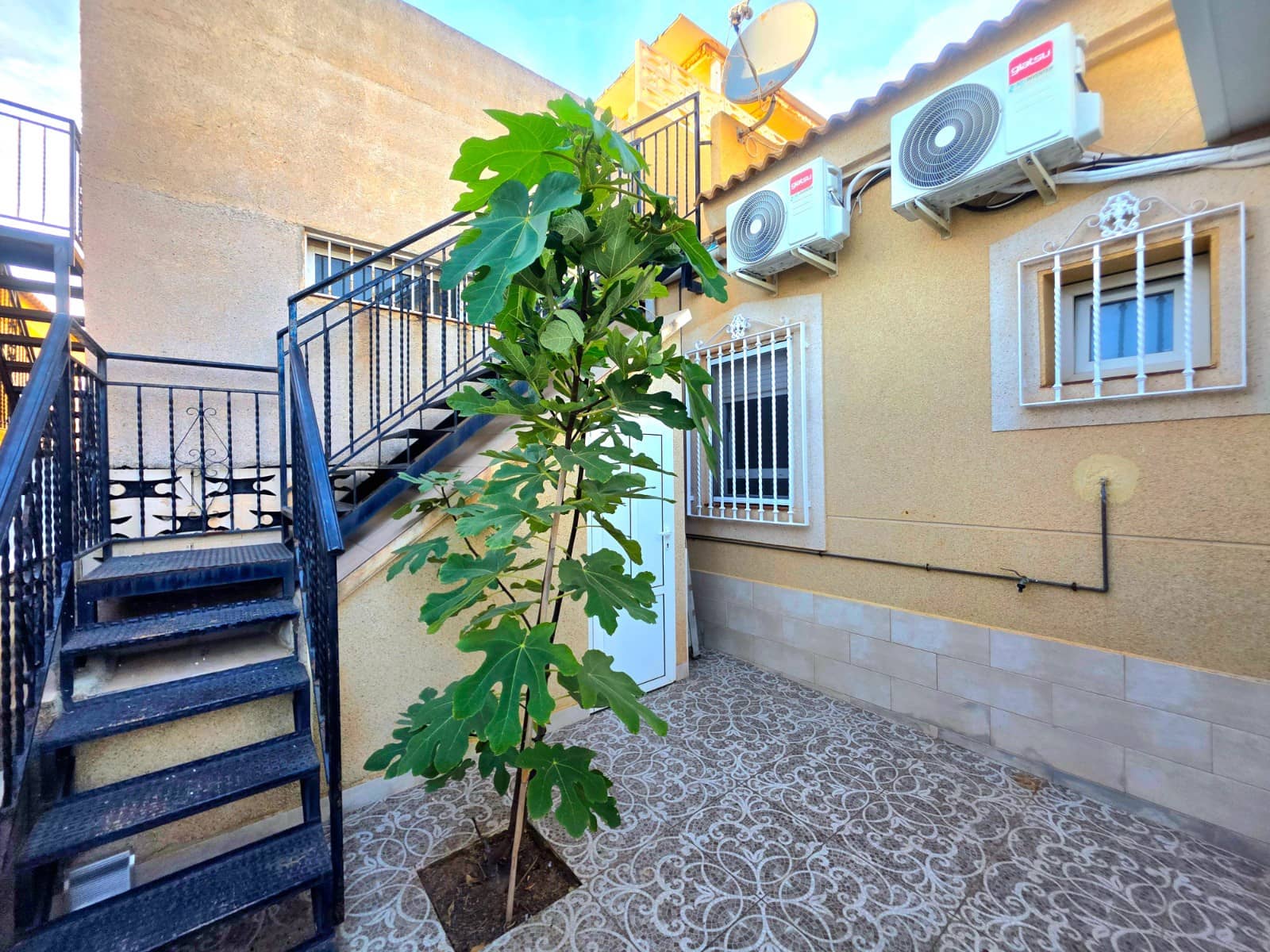 2 chambre Bungalow à vendre à Torrevieja - 219 000 € (Ref: 9386180)