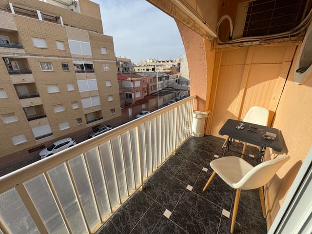 2 makuuhuone Kattohuoneisto myytävänä paikassa Gaspar Perelló, Torrevieja mukana uima-altaan - 159 900 € (Ref: 9386460)
