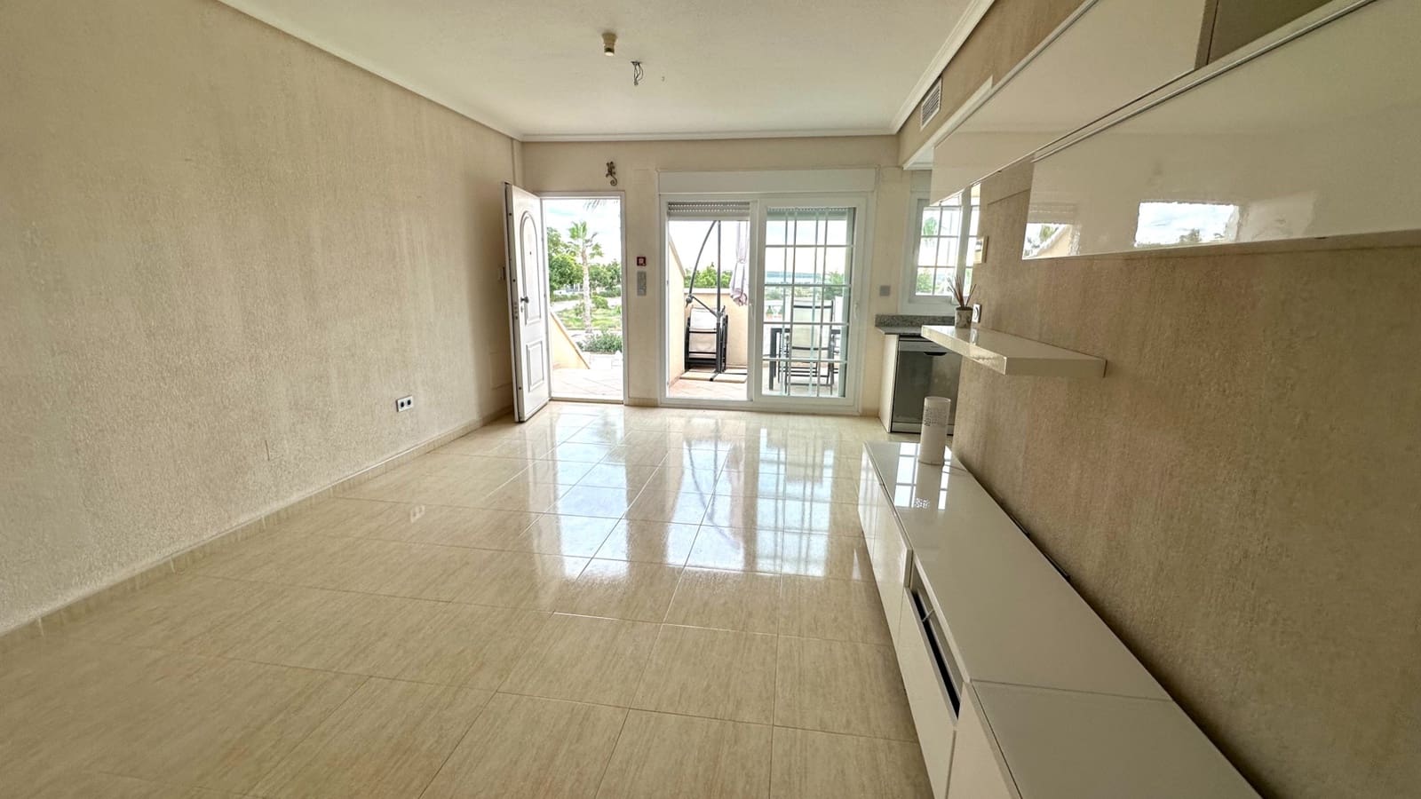 3 slaapkamer Bungalow te koop in El Raso met zwembad - € 210.000 (Ref: 9436537)