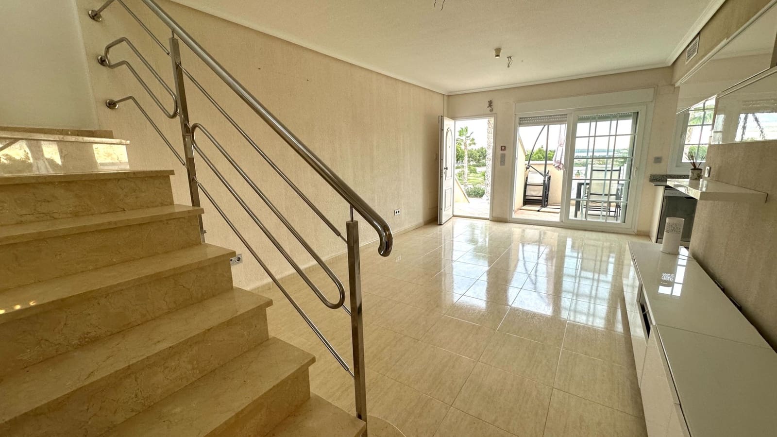 3 slaapkamer Bungalow te koop in El Raso met zwembad - € 210.000 (Ref: 9436537)