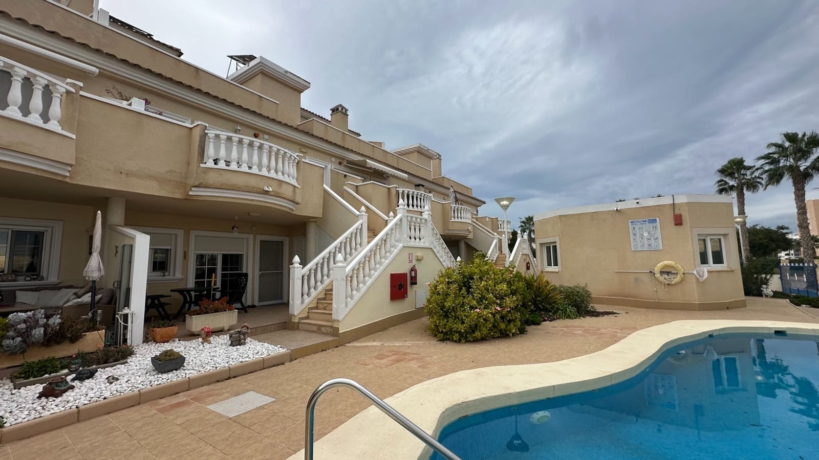 3 slaapkamer Bungalow te koop in El Raso met zwembad - € 210.000 (Ref: 9436537)