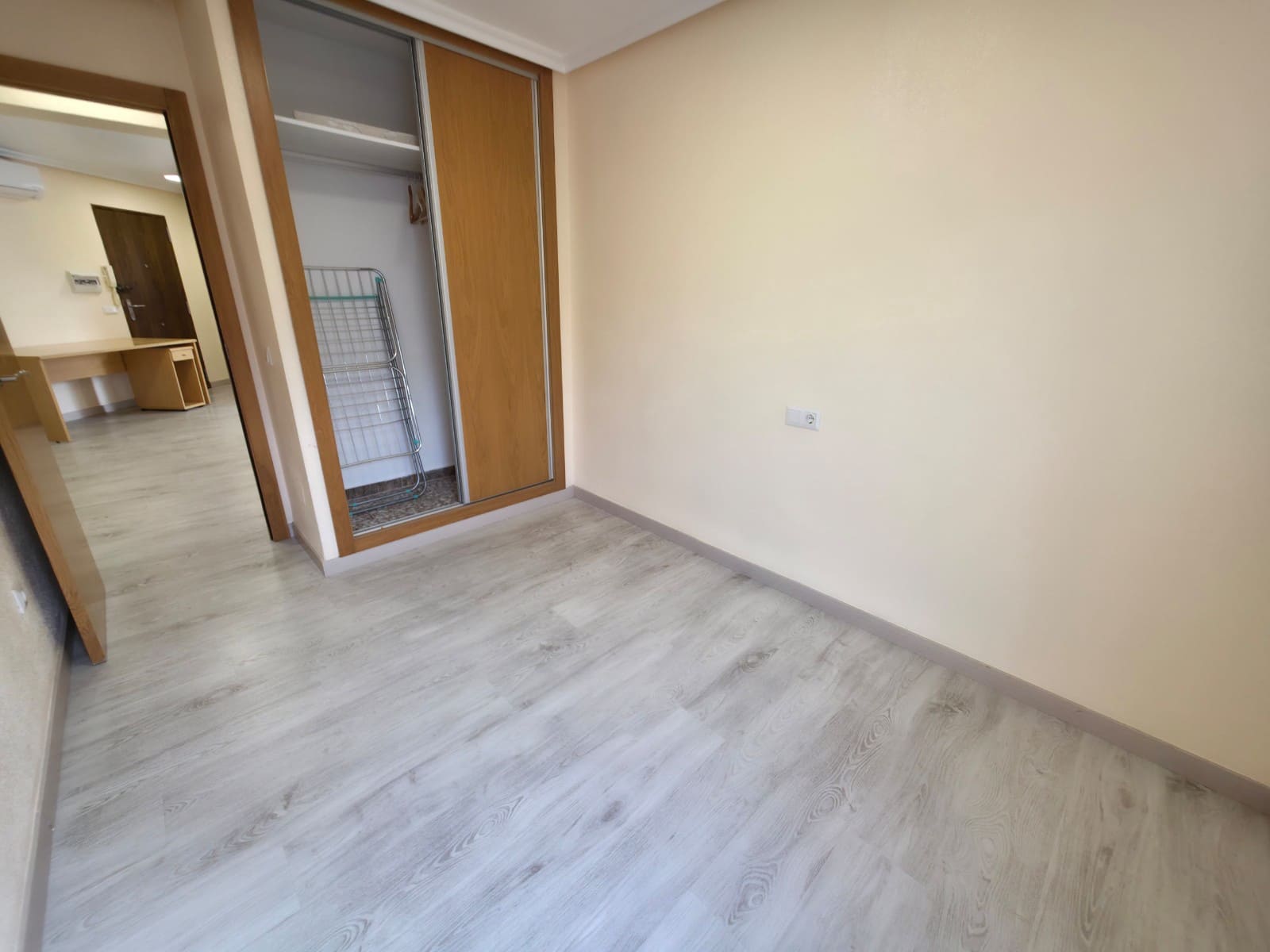 Apartamento de 3 habitaciones en Guardamar del Segura en venta - 159.900 € (Ref: 9438782)