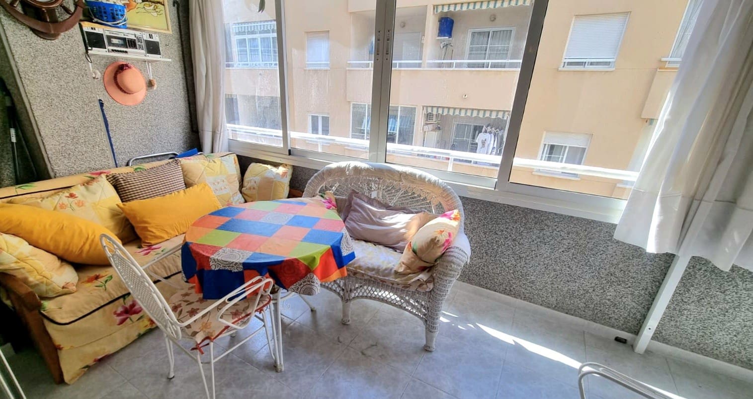 2 makuuhuone Huoneisto myytävänä paikassa Torrevieja - 135 000 € (Ref: 9447090)