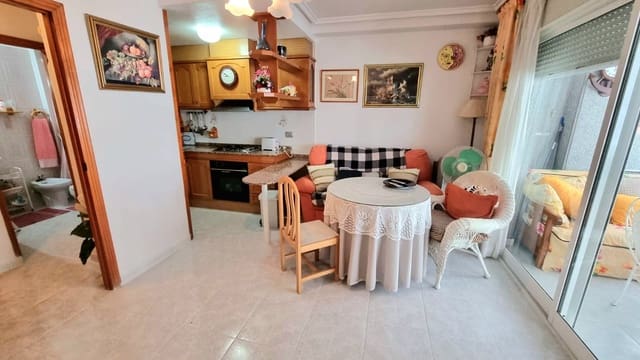 2 makuuhuone Huoneisto myytävänä paikassa Avenida Habaneras - Curva de Palangre, Torrevieja - 135 000 € (Ref: 9447090)