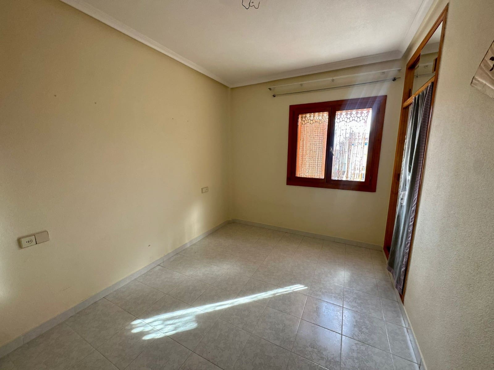 Bungalow de 2 chambres à louer à Guardamar del Segura - 600 € (Ref: 9449647)