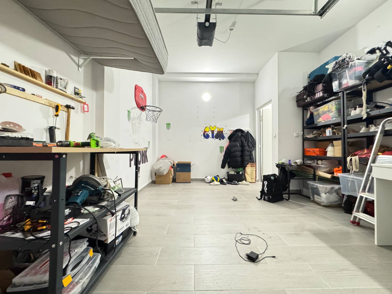 4 makuuhuone Paritalo myytävänä paikassa Guardamar del Segura mukana uima-altaan 
autotalli - 399 000 € (Ref: 9451467)