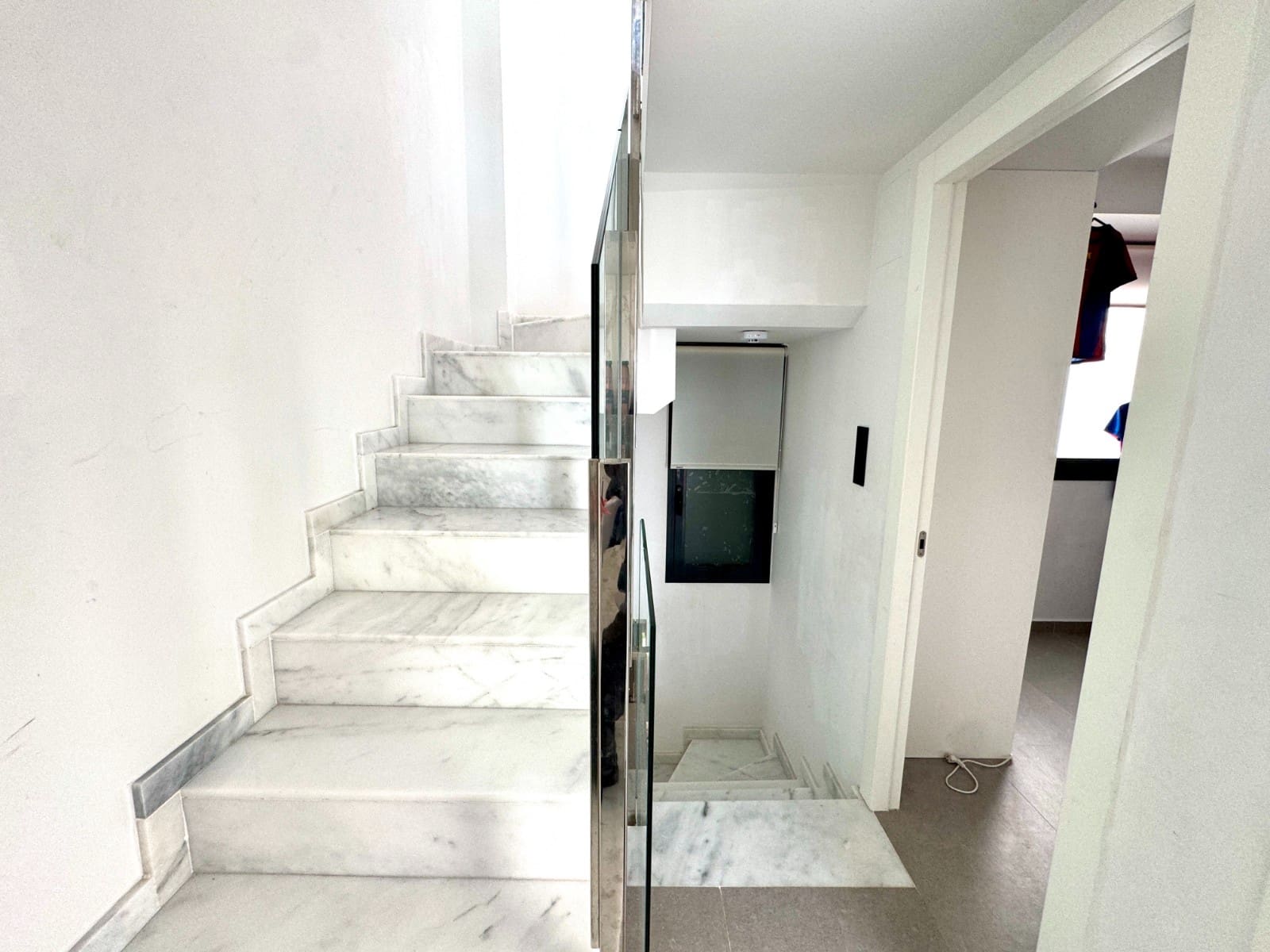 4 makuuhuone Paritalo myytävänä paikassa Guardamar del Segura mukana uima-altaan 
autotalli - 399 000 € (Ref: 9451467)